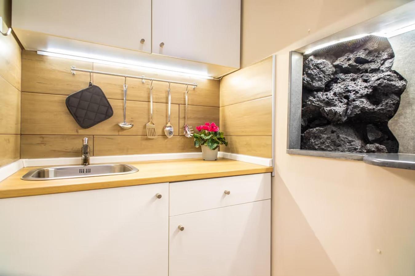 Tropical Holiday House Катания Экстерьер фото